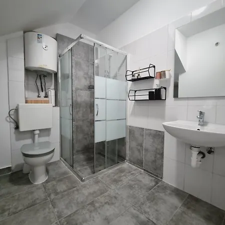 Mimi - Airport Daire *