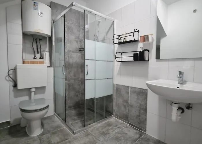 Mimi - Airport Apartman *